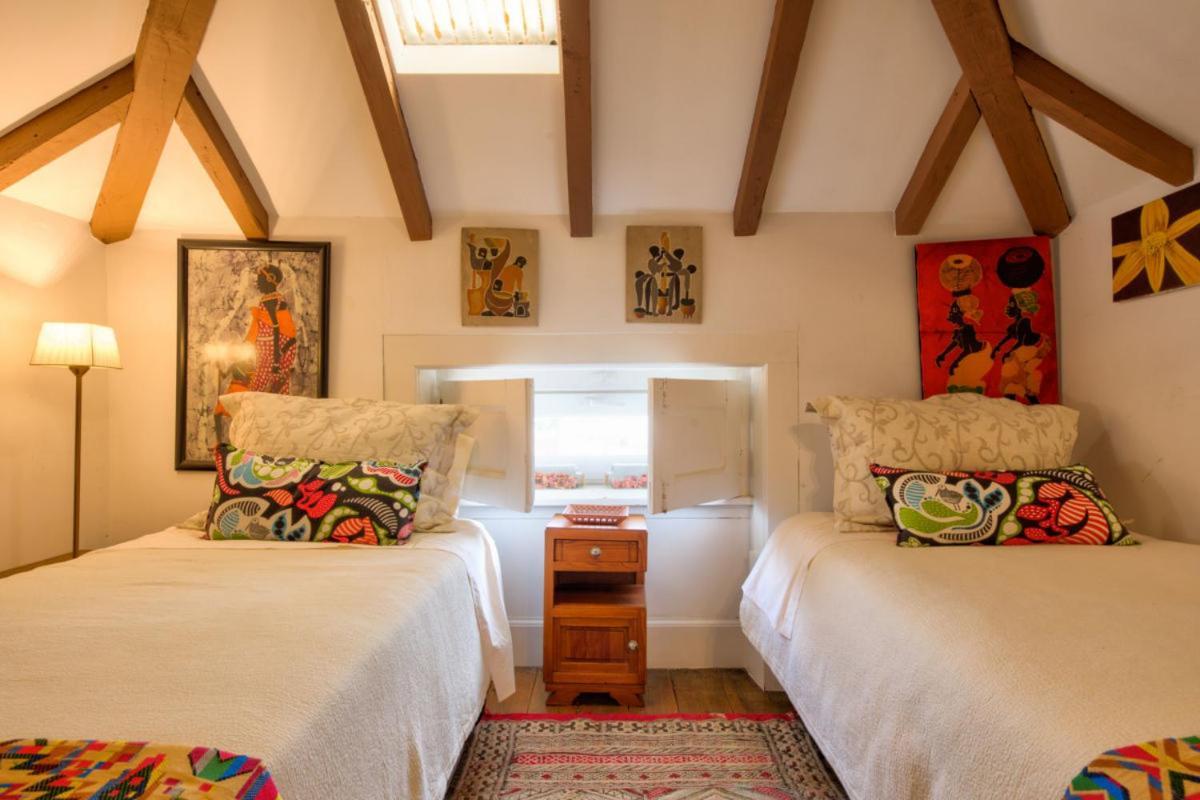 Adore Portugal Coimbra Guest House Quarto foto